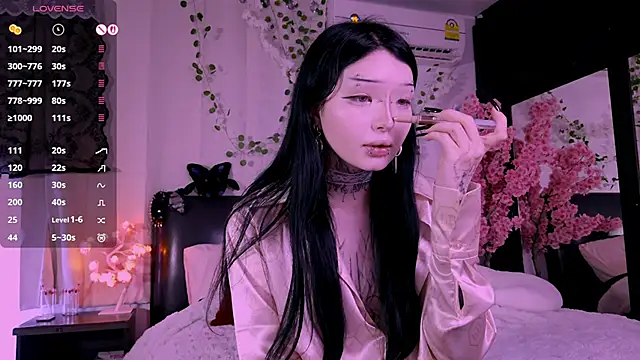 Snapshot of Lein_Bone chatting on 11/07/25, 12:10 Lein Bone online show from 11/07/25, 12:10