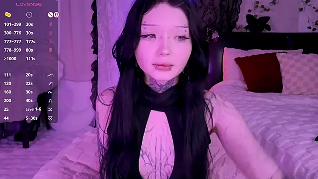 Snapshot of Lein_Bone chatting on 11/24/25, 12:10 Lein Bone online show from 11/24/25, 12:10