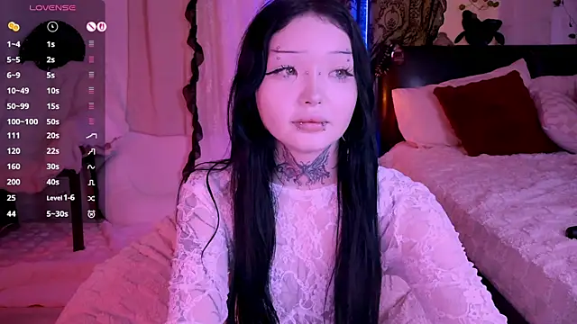 Snapshot of Lein_Bone chatting on 11/28/25, 12:02 Lein Bone online show from 11/28/25, 12:02