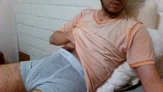 Snapshot of ProfeC4m chatting on 10/14/25, 05:08 ProfeC4m online show from 10/14/25, 05:08