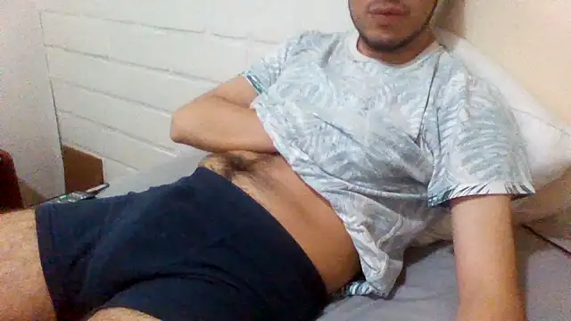 Snapshot of ProfeC4m chatting on 10/18/25, 04:26 ProfeC4m online show from 10/18/25, 04:26