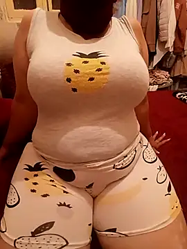 mayakhalyfaa online show from 10/08/25, 10:51