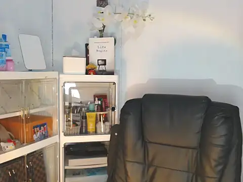 Snapshot of skinny_gracie chatting on 07/01/26, 12:23 skinny gracie online show from 07/01/26, 12:23