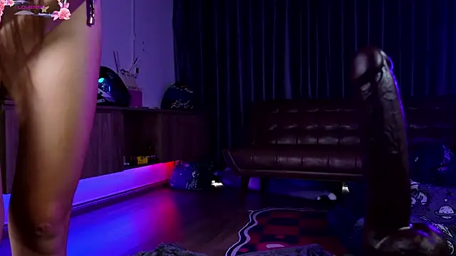 Snapshot of laxyflaxyy chatting on 12/04/25, 01:59 laxyflaxyy online show from 12/04/25, 01:59