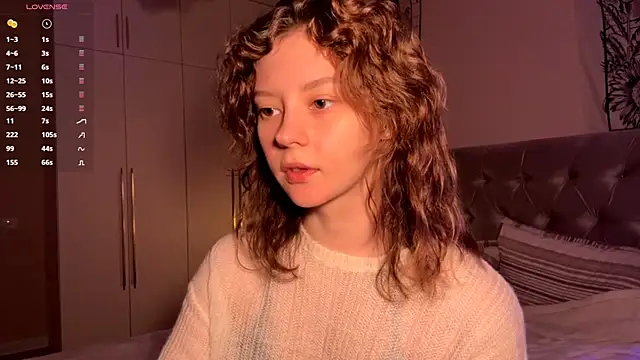 Snapshot of IrisPurrphy chatting on 10/26/25, 05:19 IrisPurrphy online show from 10/26/25, 05:19