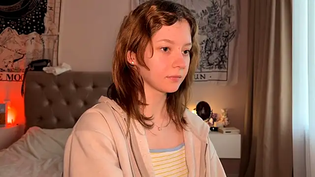 Snapshot of IrisPurrphy chatting on 11/01/25, 01:35 IrisPurrphy online show from 11/01/25, 01:35