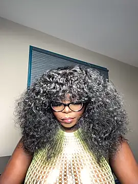 WomanNextdoor1 online show from 09/23/25, 11:13