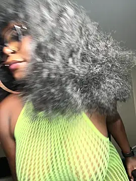 Snapshot of WomanNextdoor1 chatting on 11/16/25, 02:11 WomanNextdoor1 online show from 11/16/25, 02:11