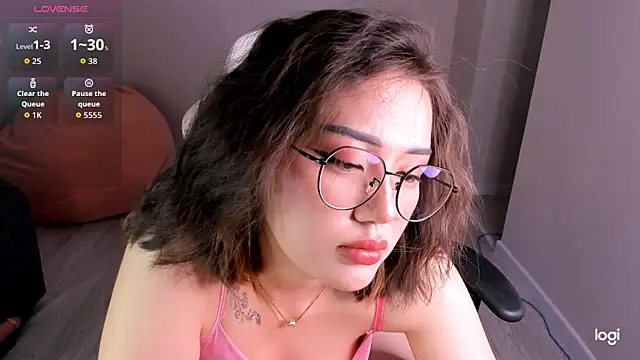 Snapshot of Momo_Ayase_ chatting on 09/22/25, 02:19 Momo Ayase  online show from 09/22/25, 02:19