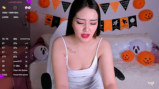 Snapshot of Momo_Ayase_ chatting on 11/01/25, 02:19 Momo Ayase online show from 11/01/25, 02:19