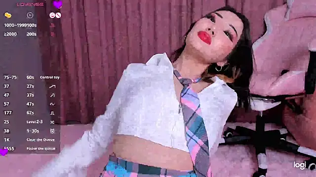 Snapshot of Momo_Ayase_ chatting on 11/13/25, 03:33 Momo Ayase online show from 11/13/25, 03:33