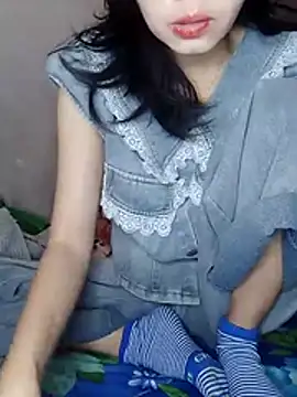 DauTay hot online show from 11/29/25, 12:13