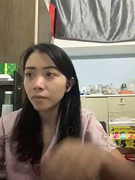 Snapshot of Minee1202 chatting on 12/17/25, 01:00 Minee1202 online show from 12/17/25, 01:00