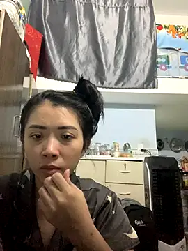 Snapshot of Minee1202 chatting on 12/20/25, 02:07 Minee1202 online show from 12/20/25, 02:07