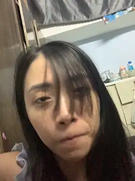 Snapshot of Minee1202 chatting on 01/14/26, 04:34 Minee1202 online show from 01/14/26, 04:34