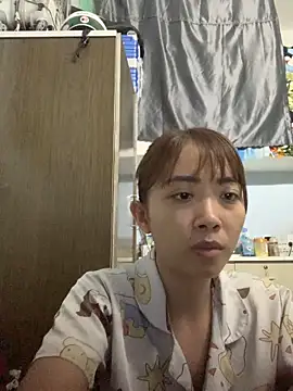 Snapshot of Minee1202 chatting on 02/11/26, 12:48 Minee1202 online show from 02/11/26, 12:48