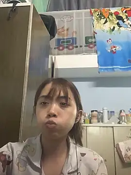 Snapshot of Minee1202 chatting on 02/14/26, 06:21 Minee1202 online show from 02/14/26, 06:21
