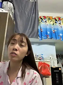 Snapshot of Minee1202 chatting on 02/26/26, 12:42 Minee1202 online show from 02/26/26, 12:42