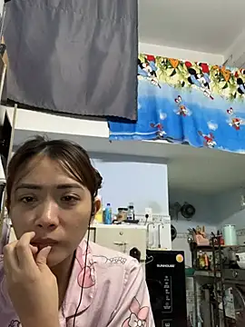 Snapshot of Minee1202 chatting on 04/09/26, 01:05 Minee1202 online show from 04/09/26, 01:05