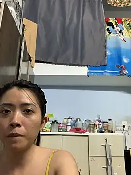 Snapshot of Minee1202 chatting on 04/22/26, 02:14 Minee1202 online show from 04/22/26, 02:14
