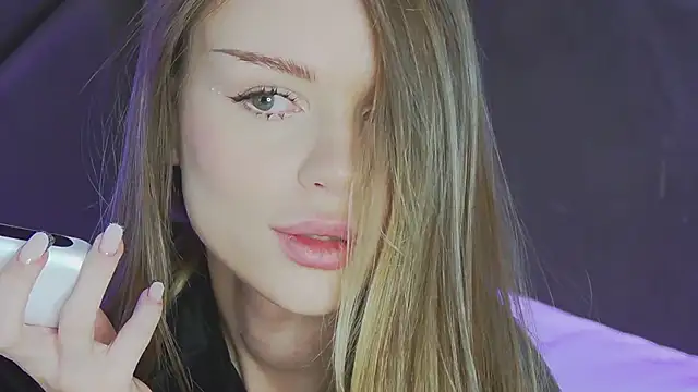 Snapshot of MarilynNova chatting on 02/06/26, 04:39 MarilynNova online show from 02/06/26, 04:39