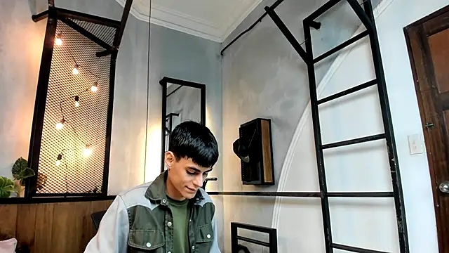 Dani mc1 online show from 10/15/25, 11:32