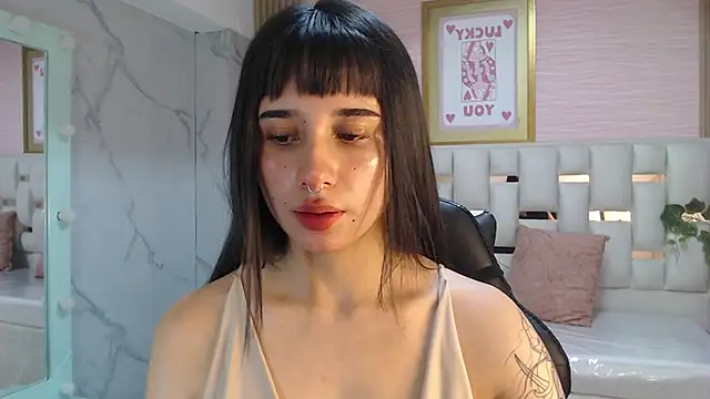 allyssa bellini s online show from 11/30/25, 01:59