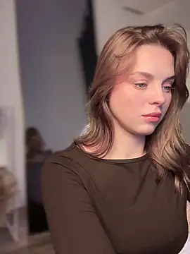 Snapshot of LilyFlamee chatting on 10/09/25, 04:05 LilyFlamee online show from 10/09/25, 04:05