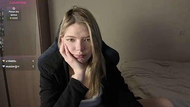 Snapshot of KatanaSVibe chatting on 12/02/25, 10:53 KatanaSVibe online show from 12/02/25, 10:53