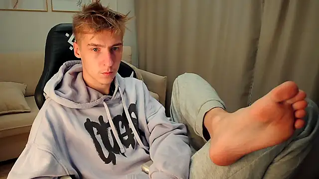 Snapshot of MrSexyCum4U chatting on 09/29/25, 01:38 MrSexyCum4U online show from 09/29/25, 01:38