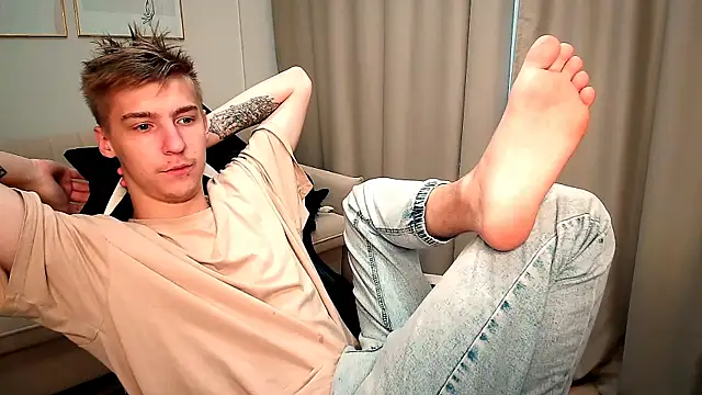 Snapshot of MrSexyCum4U chatting on 10/01/25, 01:50 MrSexyCum4U online show from 10/01/25, 01:50