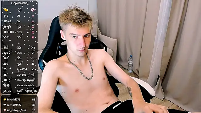 Snapshot of MrSexyCum4U chatting on 10/02/25, 01:56 MrSexyCum4U online show from 10/02/25, 01:56