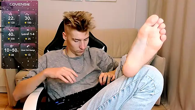 Snapshot of MrSexyCum4U chatting on 10/09/25, 07:56 MrSexyCum4U online show from 10/09/25, 07:56