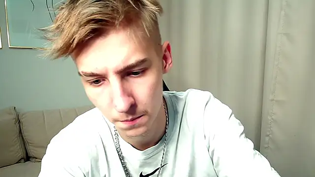 Snapshot of MrSexyCum4U chatting on 10/15/25, 11:49 MrSexyCum4U online show from 10/15/25, 11:49