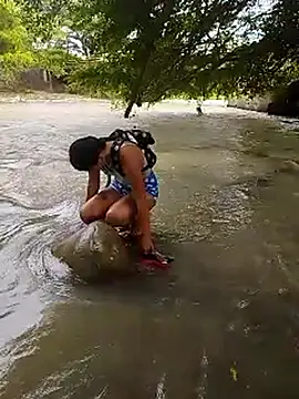 Snapshot of jeltsin3-25 chatting on 10/23/25, 05:33 jeltsin3-25 online show from 10/23/25, 05:33