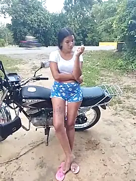 Snapshot of jeltsin3-25 chatting on 11/17/25, 09:09 jeltsin3-25 online show from 11/17/25, 09:09