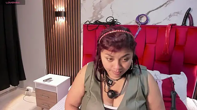 Danna-Sofia online show from 09/09/25, 03:28