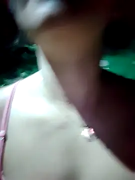 Snapshot of Lily-o chatting on 11/02/25, 03:31 Lily-o online show from 11/02/25, 03:31