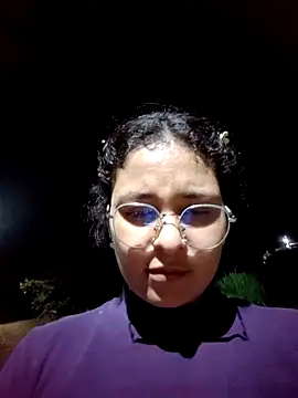 Snapshot of Lily-o chatting on 11/10/25, 02:54 Lily-o online show from 11/10/25, 02:54