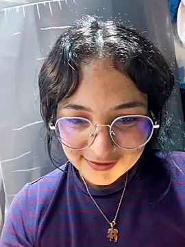 Snapshot of Lily-o chatting on 11/22/25, 03:27 Lily-o online show from 11/22/25, 03:27