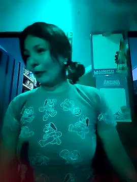 Snapshot of Lily-o chatting on 11/29/25, 12:57 Lily-o online show from 11/29/25, 12:57