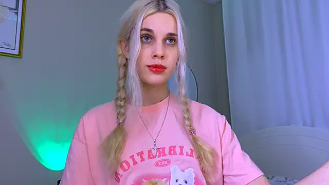 Snapshot of carmen_crybaby chatting on 09/26/25, 06:01 carmen crybaby online show from 09/26/25, 06:01