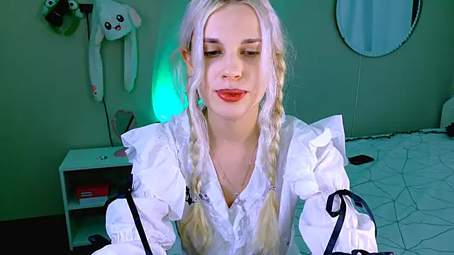 Snapshot of carmen_crybaby chatting on 09/30/25, 11:10 carmen crybaby online show from 09/30/25, 11:10