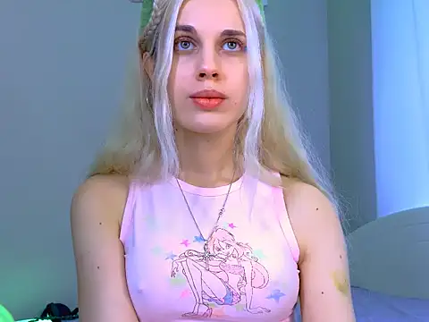 Snapshot of carmen_crybaby chatting on 10/04/25, 01:20 carmen crybaby online show from 10/04/25, 01:20