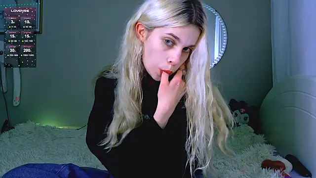 Snapshot of carmen_crybaby chatting on 11/01/25, 10:01 carmen crybaby online show from 11/01/25, 10:01