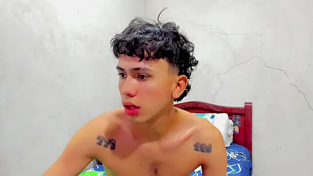 Snapshot of Damien_444 chatting on 09/16/25, 08:37 Damien 444 online show from 09/16/25, 08:37