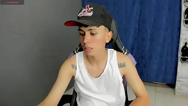 Snapshot of Damien_444 chatting on 10/29/25, 03:53 Damien 444 online show from 10/29/25, 03:53