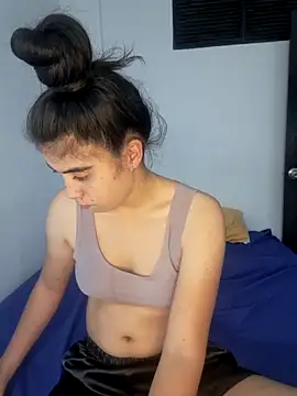 Snapshot of Arieeel_09 chatting on 10/08/25, 11:02 Arieeel 09 online show from 10/08/25, 11:02