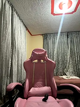 laure torres online show from 10/12/25, 08:02