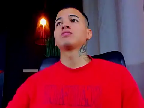 Snapshot of rocoo_santos chatting on 04/28/26, 06:13 rocoo santos online show from 04/28/26, 06:13